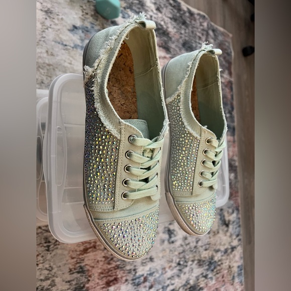 Gianni Bini Green Silver Sparkle Sneakers - Picture 2 of 5